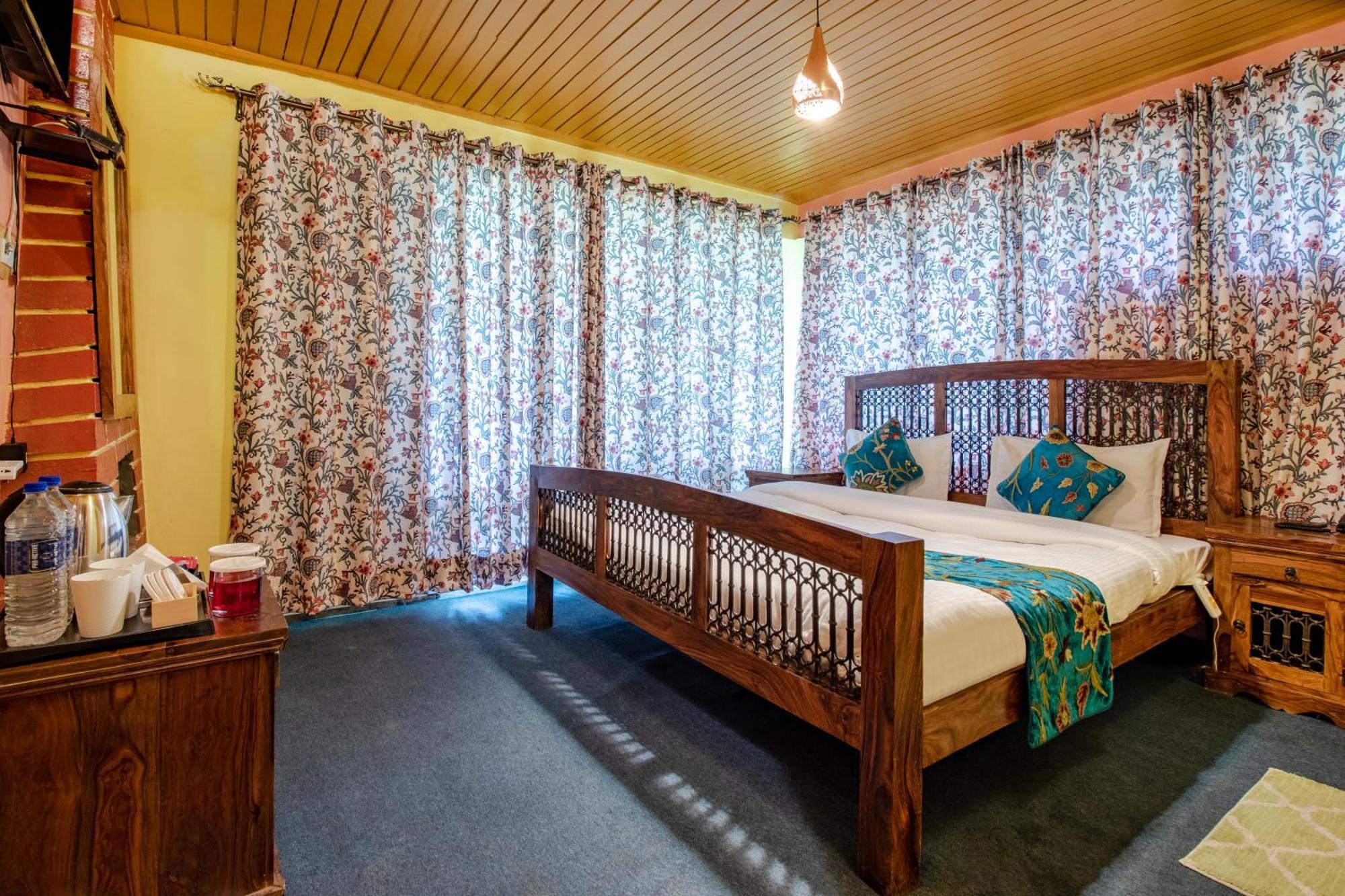 Pahalgām Hotel Little Silver מראה חיצוני תמונה
