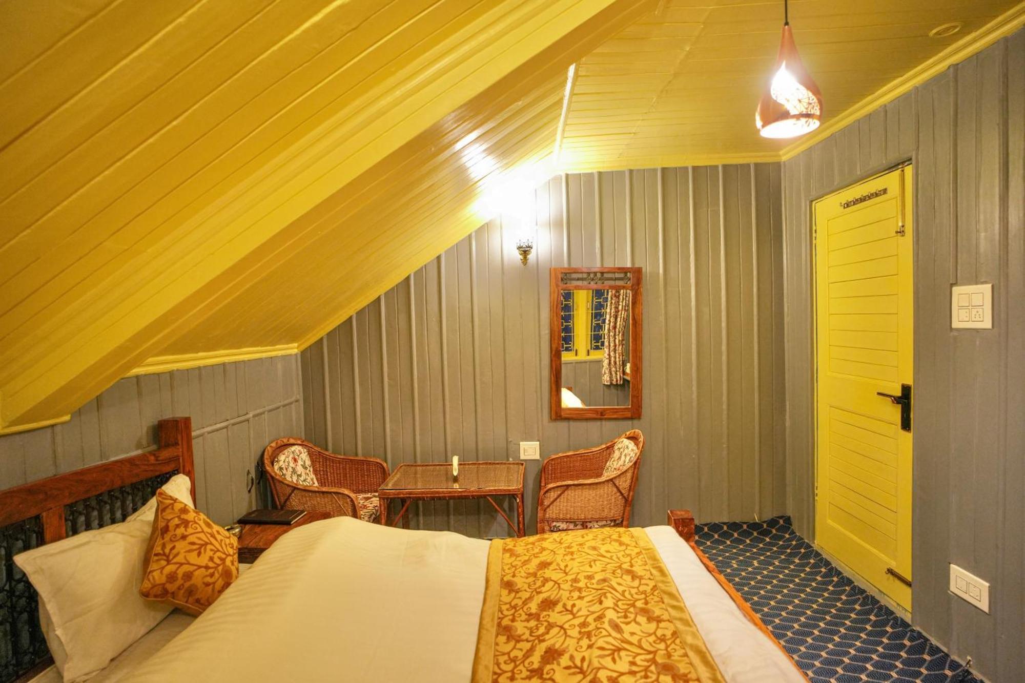 Pahalgām Hotel Little Silver מראה חיצוני תמונה