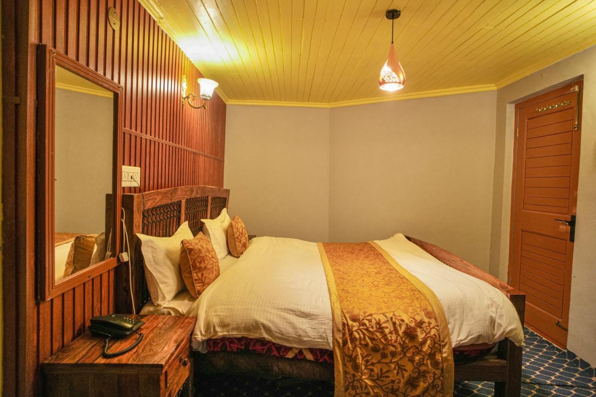 Pahalgām Hotel Little Silver מראה חיצוני תמונה