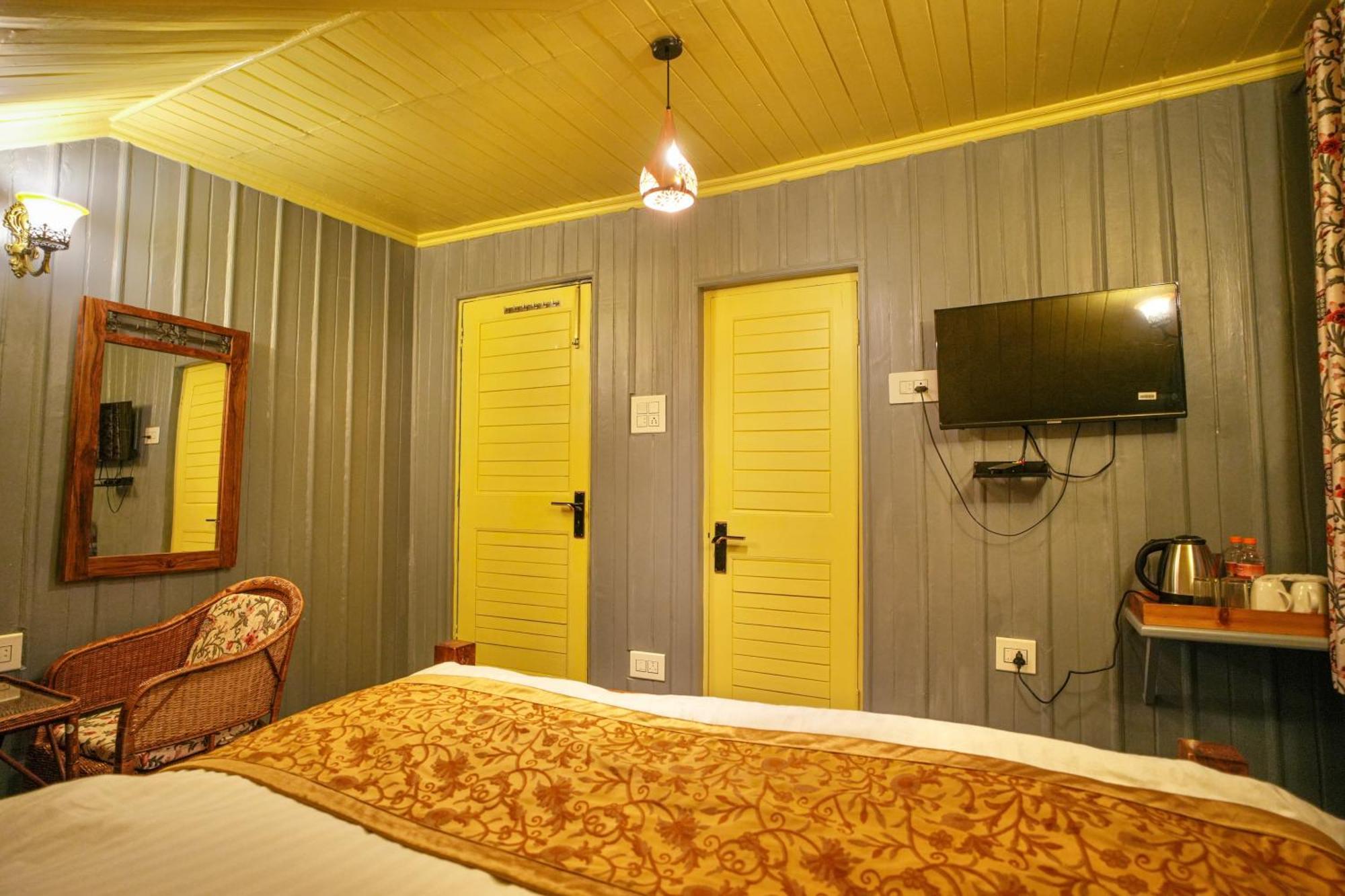 Pahalgām Hotel Little Silver מראה חיצוני תמונה