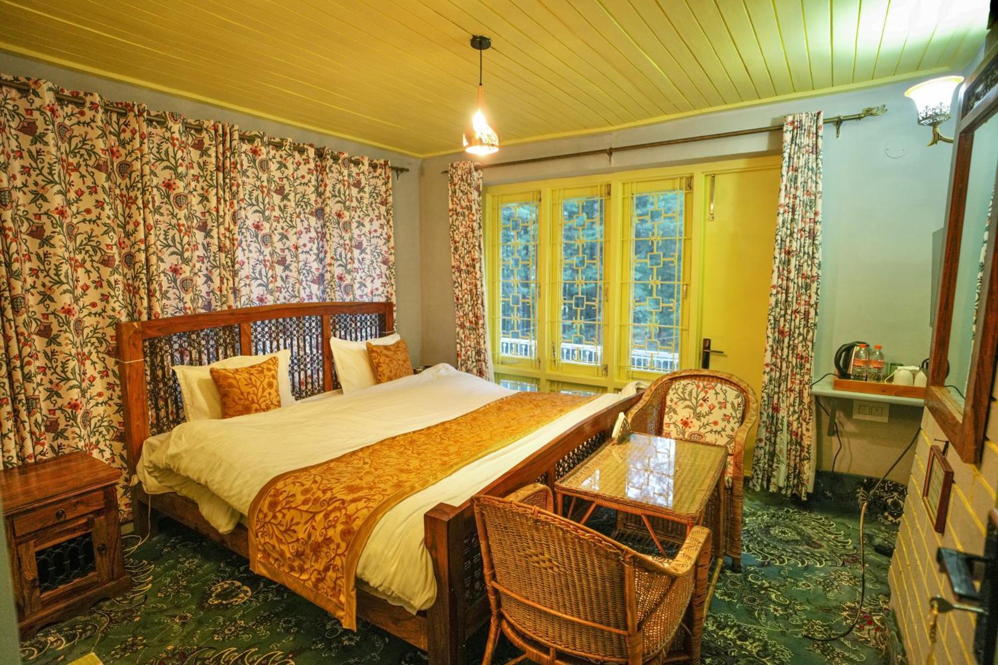 Pahalgām Hotel Little Silver מראה חיצוני תמונה