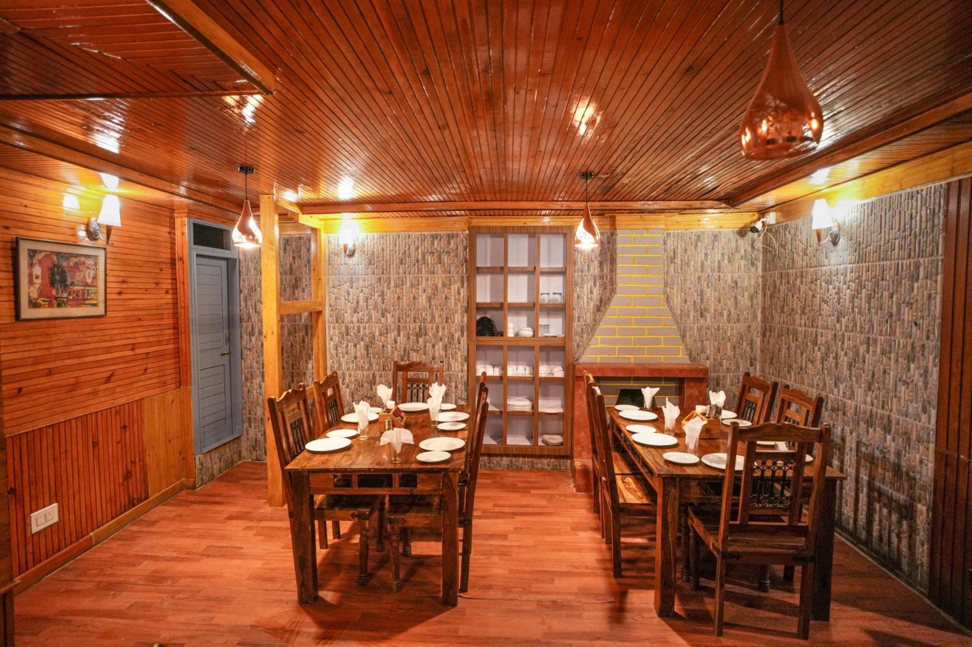 Pahalgām Hotel Little Silver מראה חיצוני תמונה